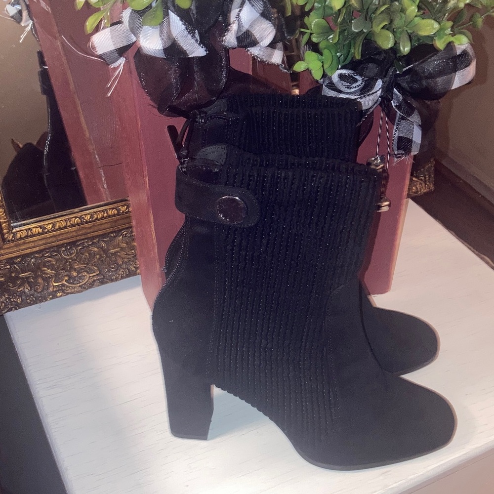 NWOT  IMPO brand Elegant Black Women's Boots Size 8.5 M